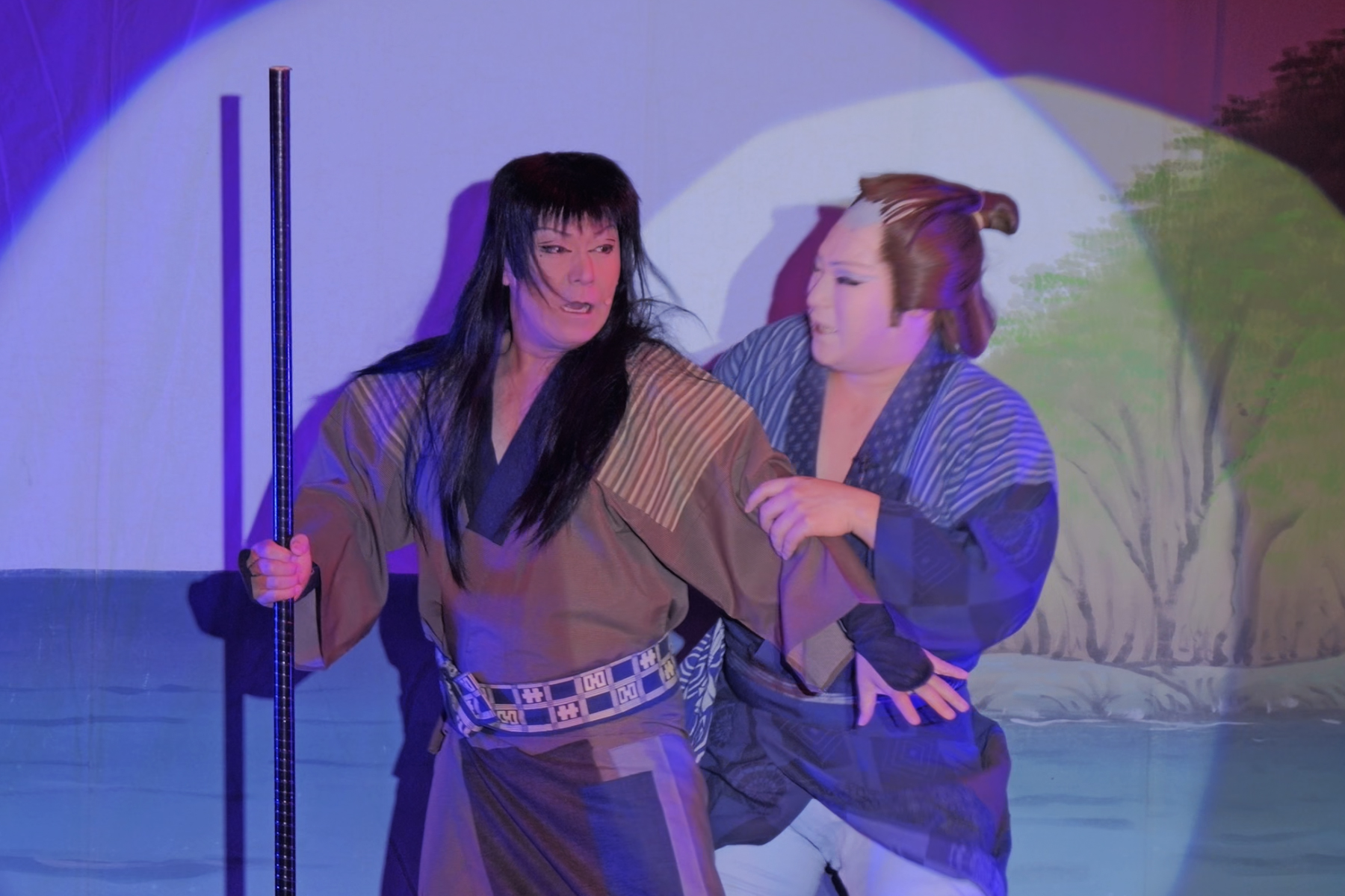 『御子神の丈吉』の舞台より