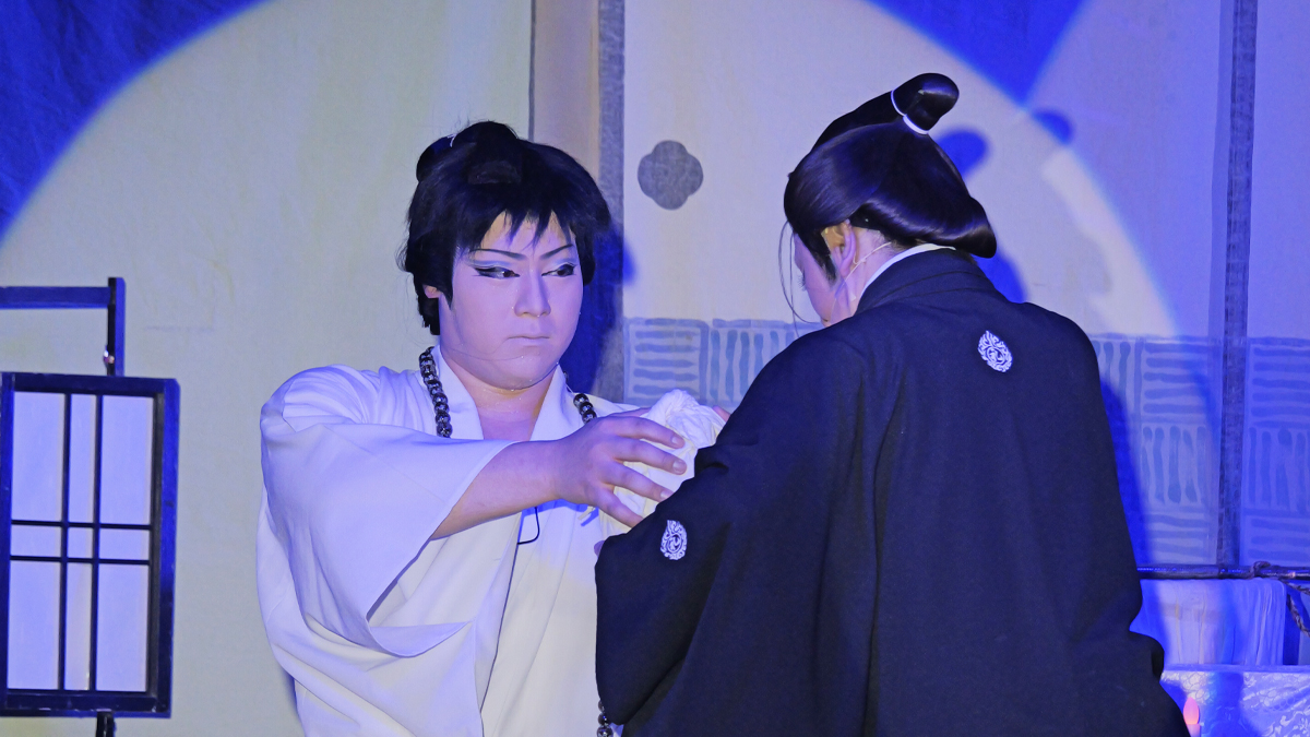 繁蔵を十一屋へ送り届ける孫次郎