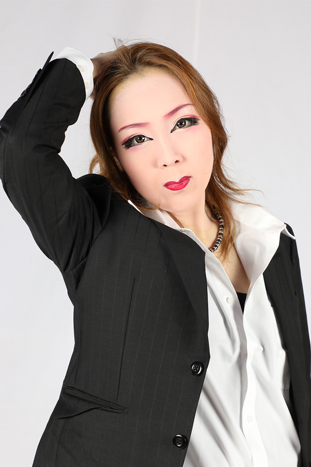 美鈴華梨ポートレート